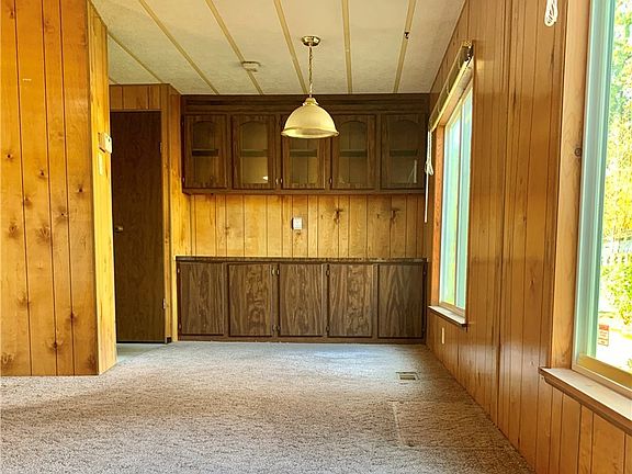 4th image of 13506 Cedar Ct E