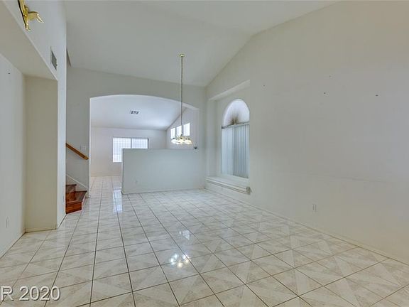 3rd image of 3427 Cloverdale Ct