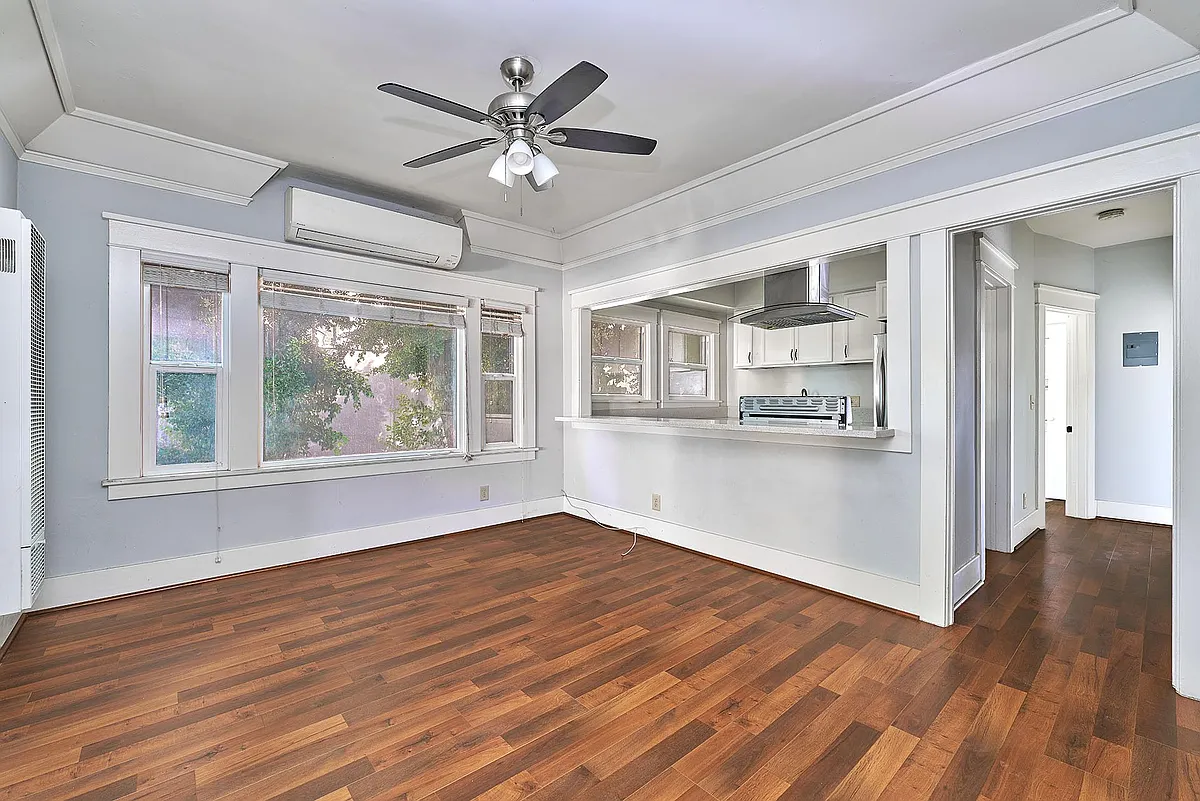 Building Photo - 1116 Elden Ave #1116.5