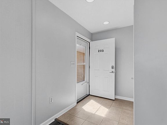 2nd image of 407 Lark Ln #11203