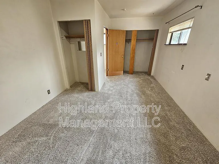 1170 NE Harvey Rd #B — Photo 8