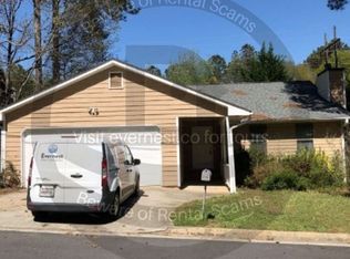 696 Pepperwood Ln, Stone Mountain, GA 30087