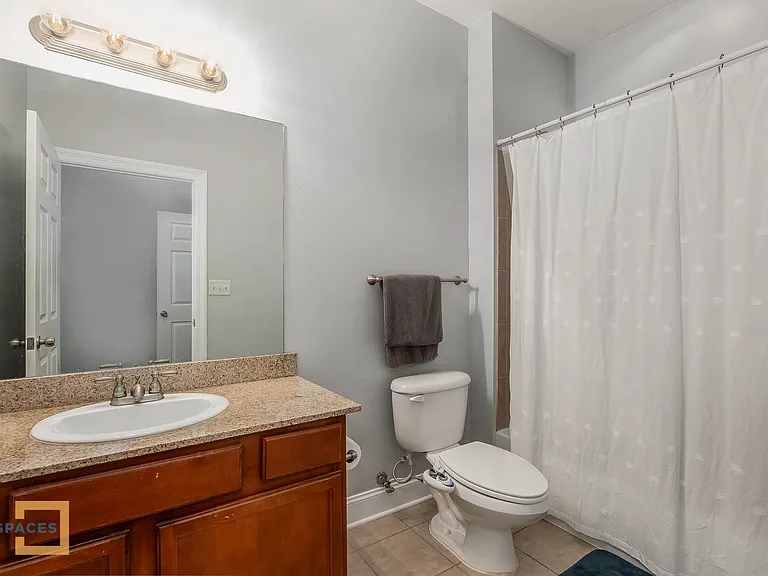 3218 Veterans Memorial Pkwy — Photo 10