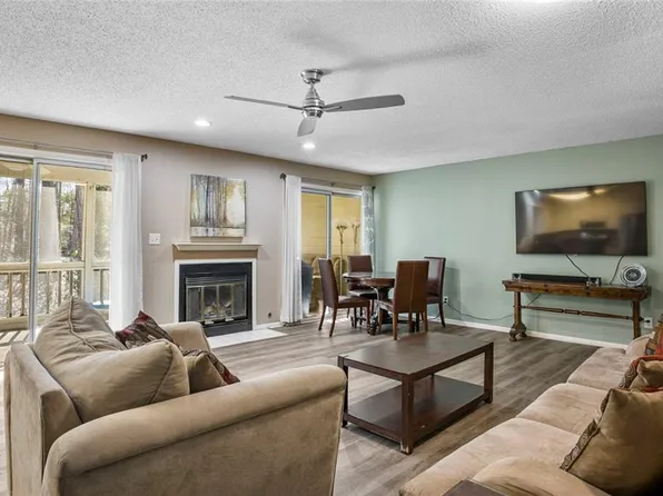 32 Springhedge Ct SE, Smyrna, GA 30080