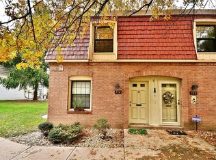 554 Carriage Cir, Pittsburgh, PA 15205