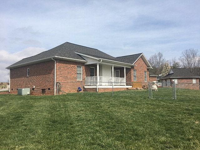 2nd image of 197 Amber Ln