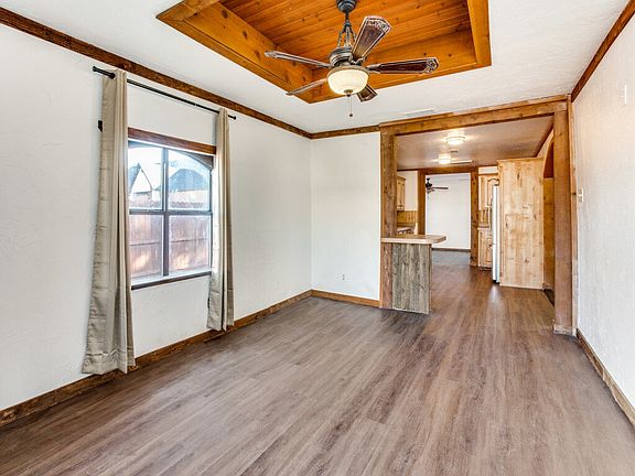 4th image of 305 S Friou St