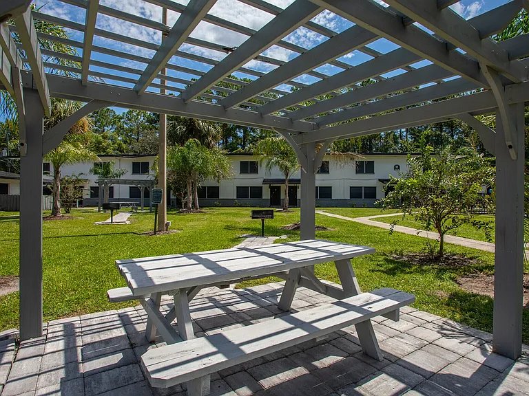 Ortega Village Apartments — Photo 2