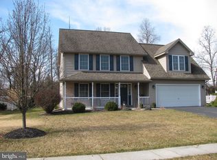 15 Westgate Dr, Mount Holly Springs, PA 17065