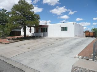 5709 Alegria Rd NW, Albuquerque, NM 87114