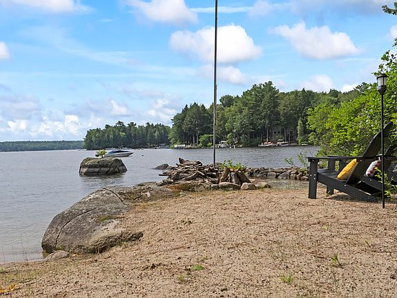 4th image of 7 Papoose Island Road