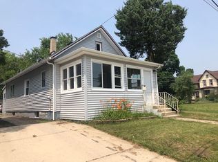 464 Prospect St, Elgin, IL 60120