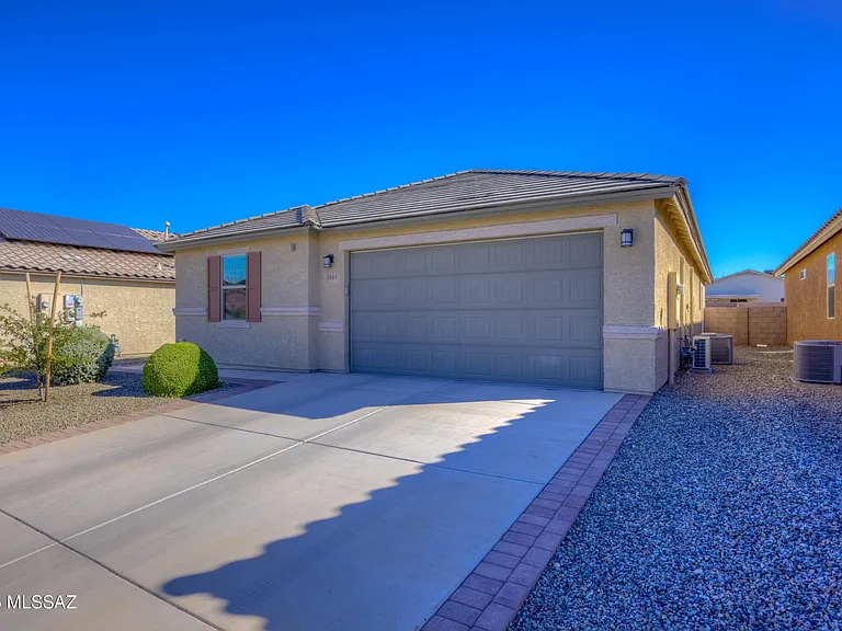 8804 E Stone Meadow Cir — Photo 2