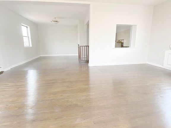 4th image of 36-50 36th St #2