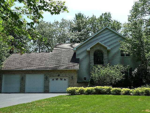 1st image of 115 Kensington Ct