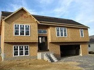 1109 Bailey Cir, Morgantown, WV 26508