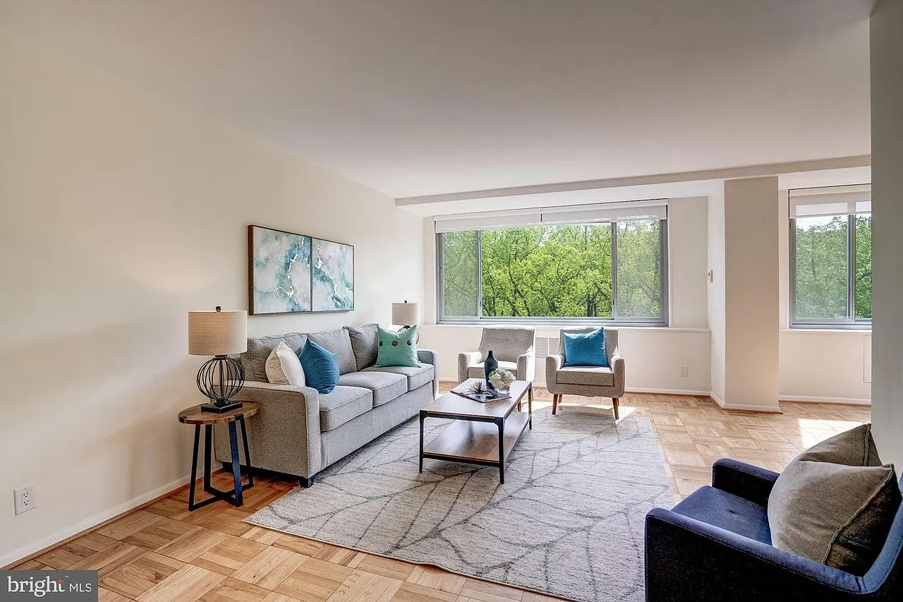 2 bed, 1212 sqft, $3,300 — Photo 3