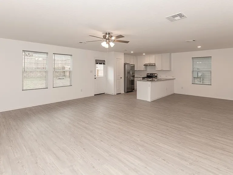 14010 Wool Park — Photo 2