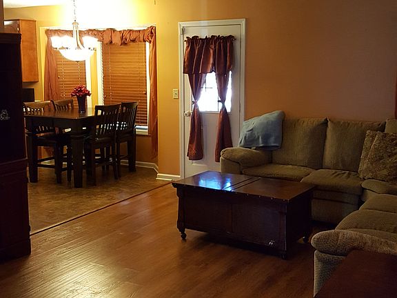 4th image of 3213 S Senseney Cir