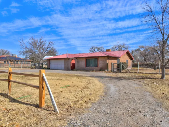 1190 Green Acres Ln, Bosque Farms, NM 87068