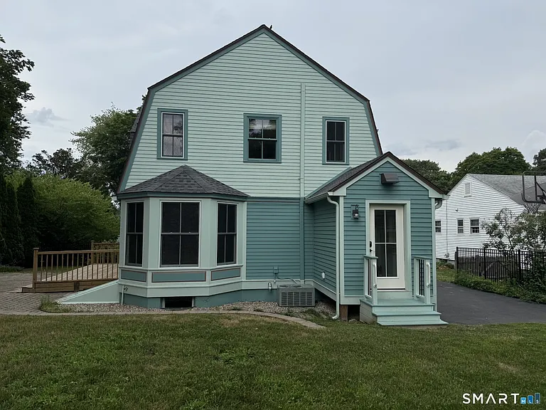 9 Lemay St — Photo 4