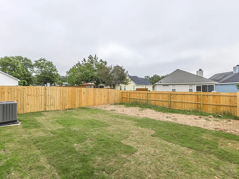 106 Leisure Pointe Cv — Photo 30
