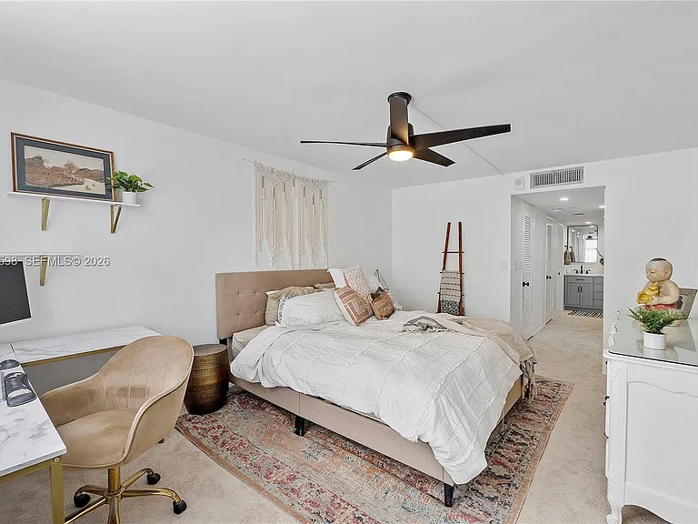6039 Collins Ave #934 — Photo 11