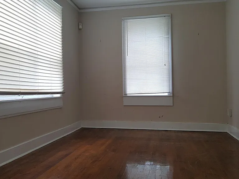 327 Decelle St #A — Photo 7