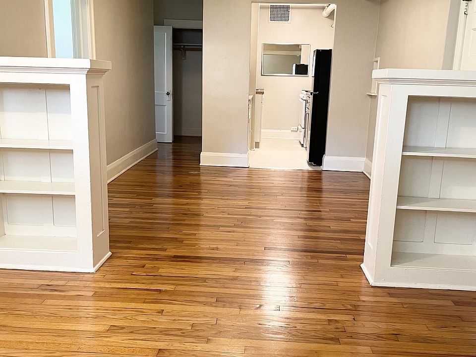 1st image of 1915 Saint Clair Ave APT 10