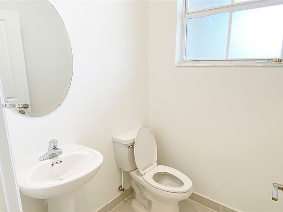 4th image of 1869 SE 27th Ter #1869