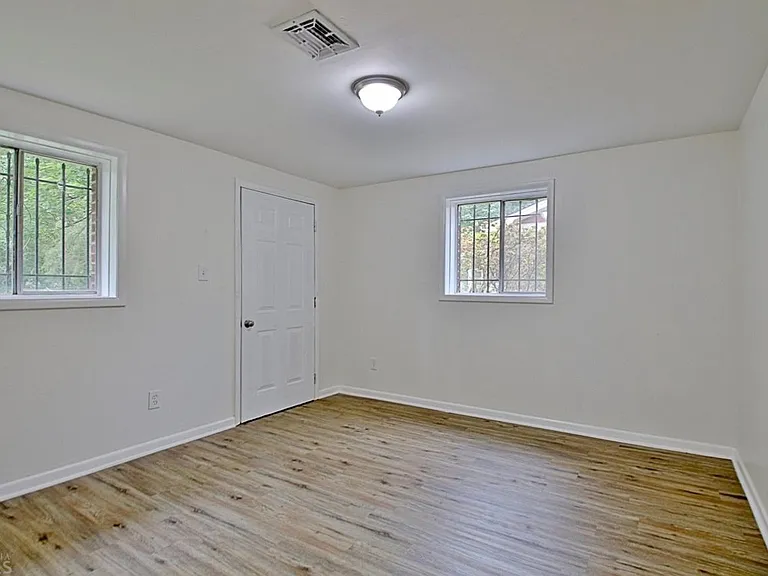 745 Anderson Dr — Photo 20