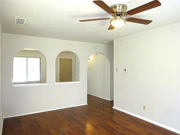 5th image of 1214 Palisades Dr