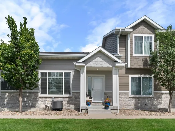 541 10th St, Waukee, IA 50263