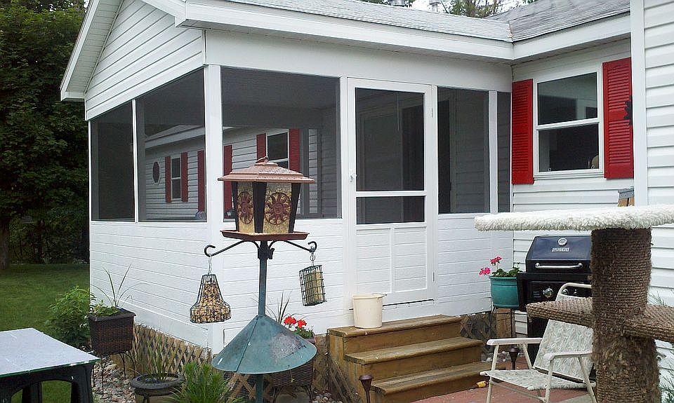 2nd image of 611 Teal Ln