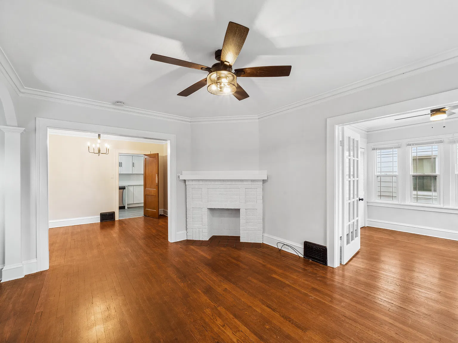 2 bed, 1200 sqft, $1,600 — Photo 4