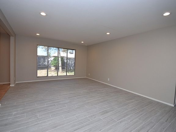 5th image of 7210 N 36th Dr