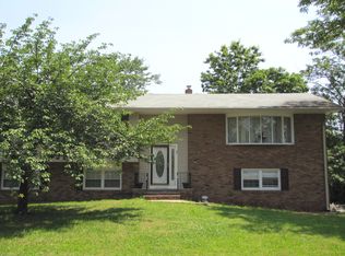 55 Gramercy Dr, Piscataway, NJ 08854