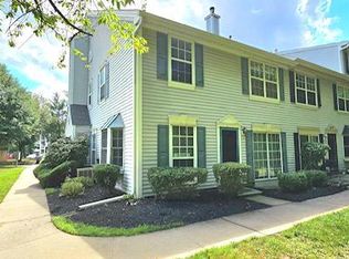 69 Cheverny Ct, Hamilton, NJ 08619