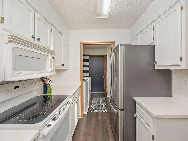 39 Hidden Cove Cir — Photo 14