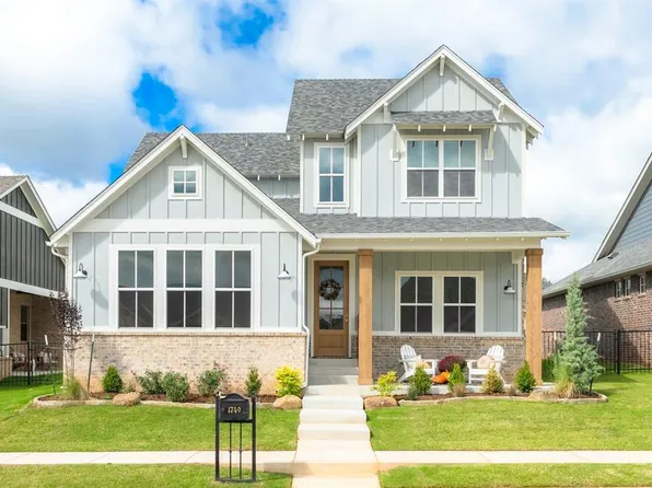 1749 Parkwood Ave, Edmond, OK 73034