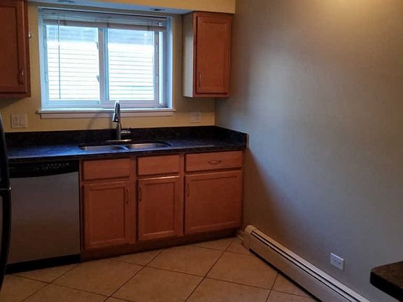 5th image of 1354 Washington St #201