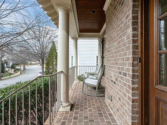 3rd image of 514 Wayne Dr