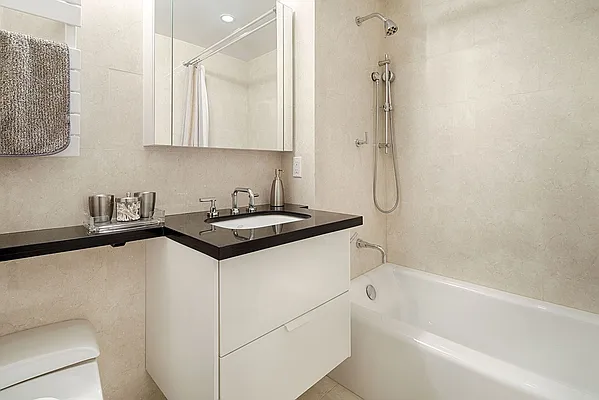 Rented by Warburg | media 45