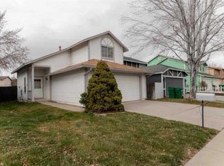 1720 Round Mountain Cir, Sparks, NV 89434
