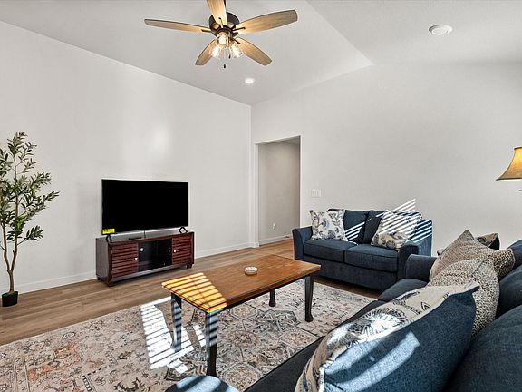 5th image of 2156 Langford Ave