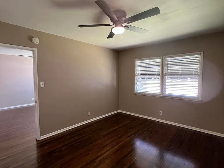 255 E Center St — Photo 13