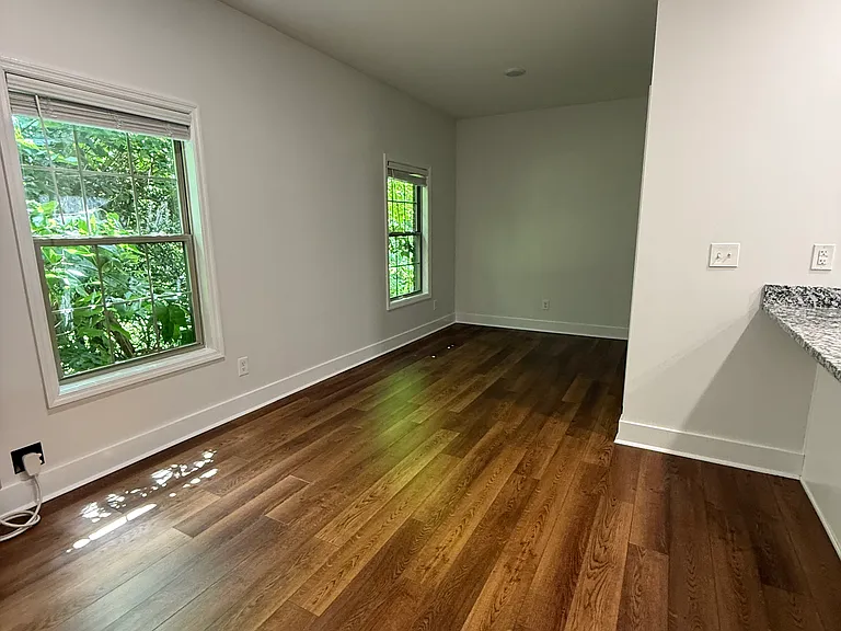 315 Brighton Park Blvd — Photo 3