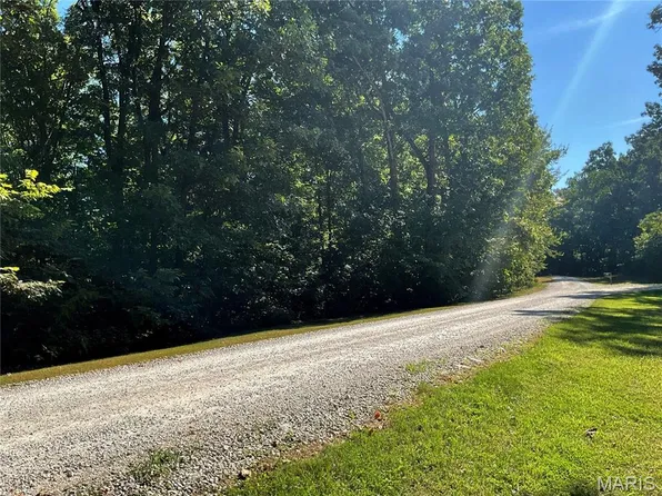 25 Turkey Run Dr, Hawk Point, MO 63349