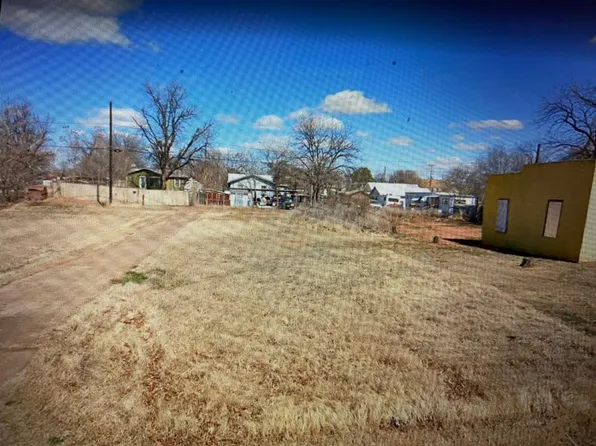 1304 N 1st St, Wichita Falls, TX 76306