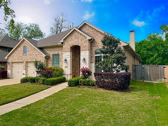 Imagine pulling into this beauty everyday! 3-car garage with tandem makes parking a breeze with plenty of additional space for guest to park.